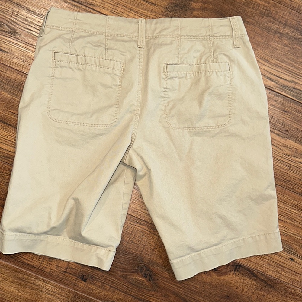 Size 2 Old Navy Perfect Bermudas Tan Shorts